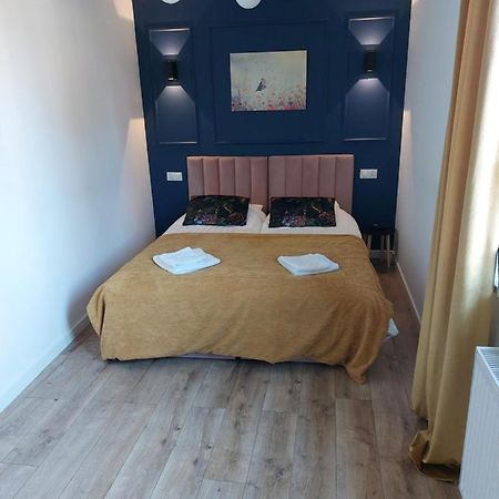 Miodowy Apartament Złotów Buitenkant foto